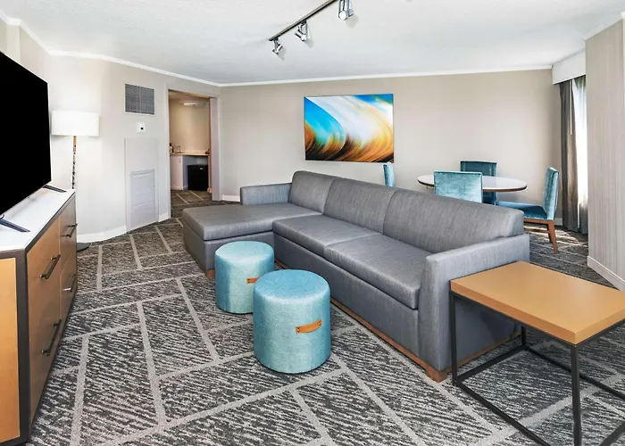 Doubletree By Hilton - Warren Place Hotel Tulsa