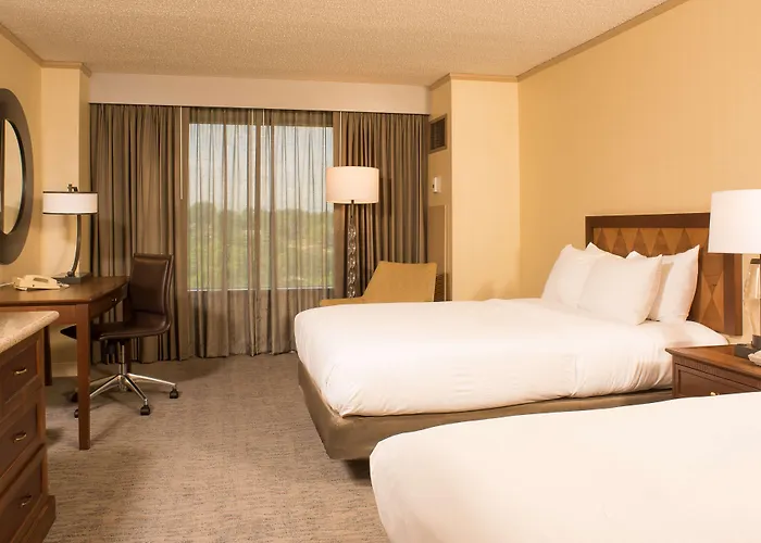 Doubletree By Hilton - Warren Place Hotel