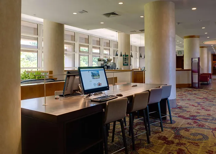 Doubletree By Hilton - Warren Place Hotel Tulsa