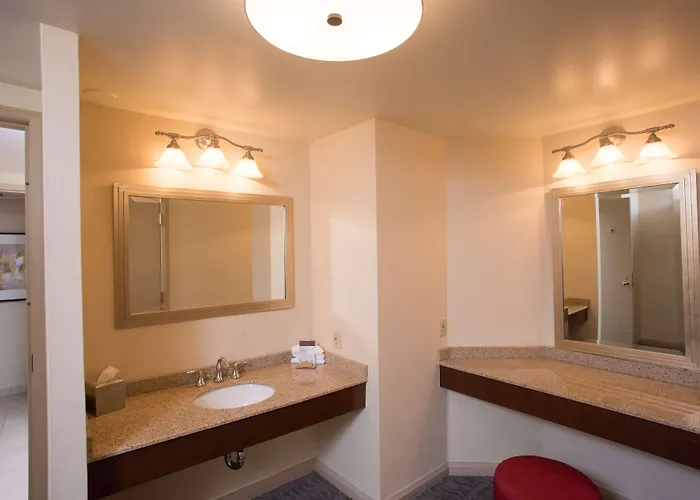 Hotel Doubletree By Hilton - Warren Place