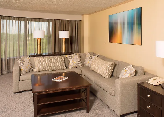 Doubletree By Hilton - Warren Place Hotel Tulsa