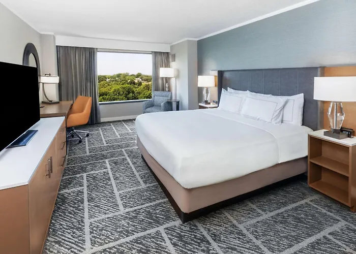 Doubletree By Hilton - Warren Place