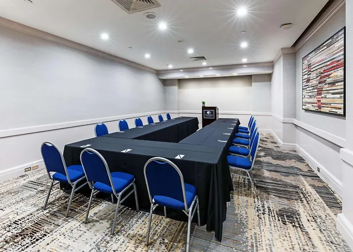 Doubletree By Hilton - Warren Place Hotel