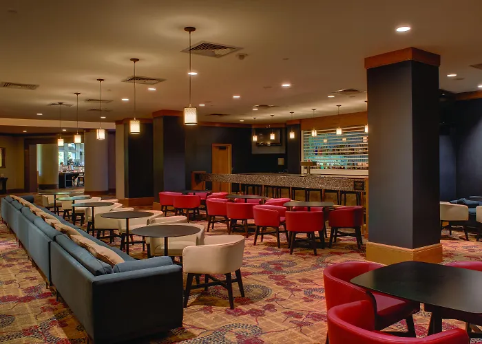 Doubletree By Hilton - Warren Place