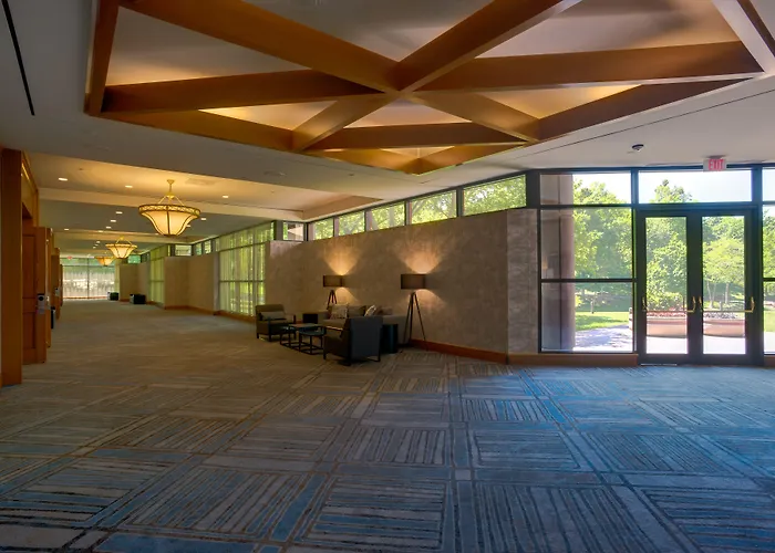 Doubletree By Hilton - Warren Place Hotel