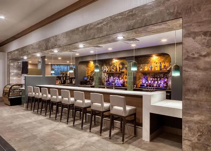 Doubletree By Hilton - Warren Place Hotel 4*