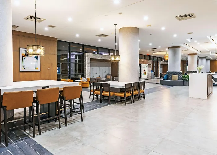 Hotel Doubletree By Hilton - Warren Place Tulsa