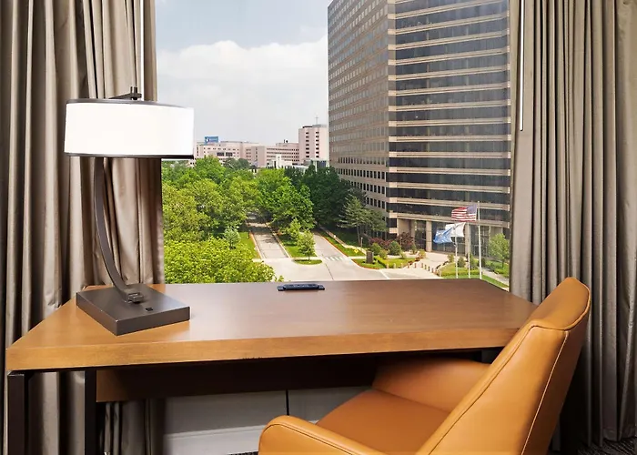 Doubletree By Hilton - Warren Place